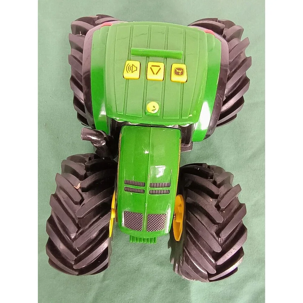 John‎ Deere Tractor Monster Treads With Lights and Sounds
